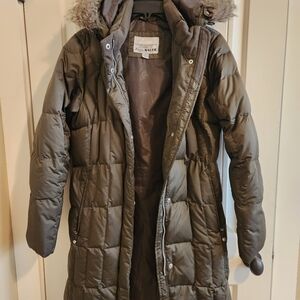 Eddie Bauer down parka, size (M), olive green.